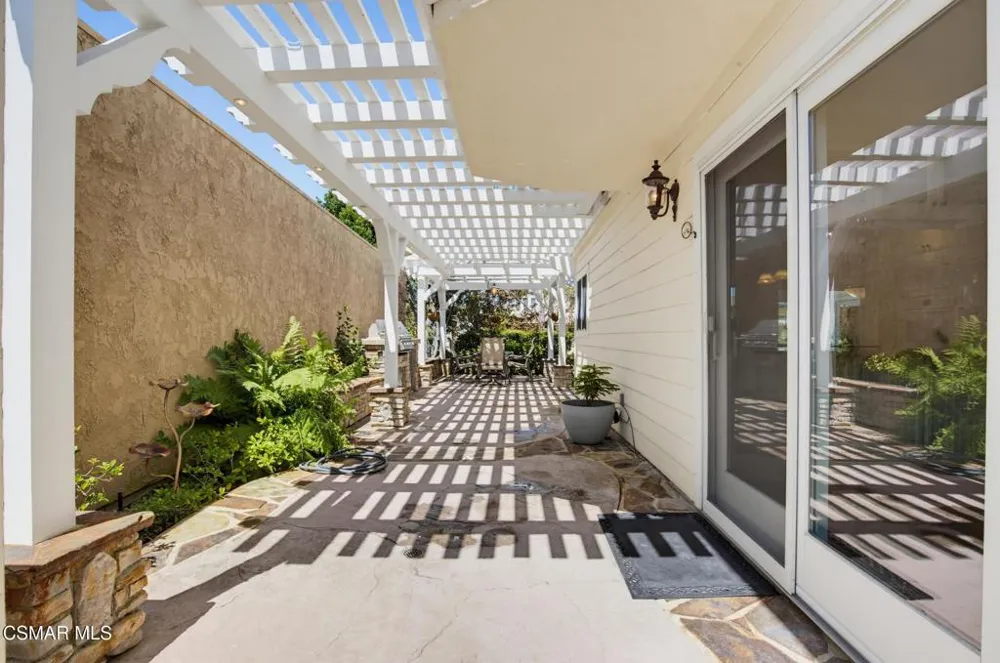 3927 Fairbreeze Circle Westlake Village, CA 91361