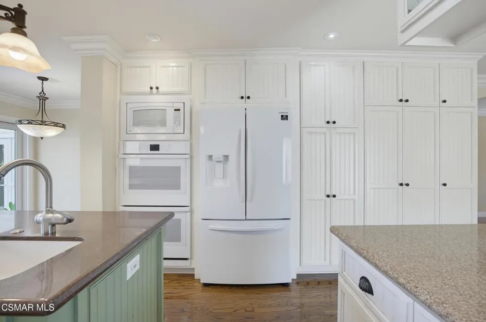 3927 Fairbreeze Circle Westlake Village, CA 91361