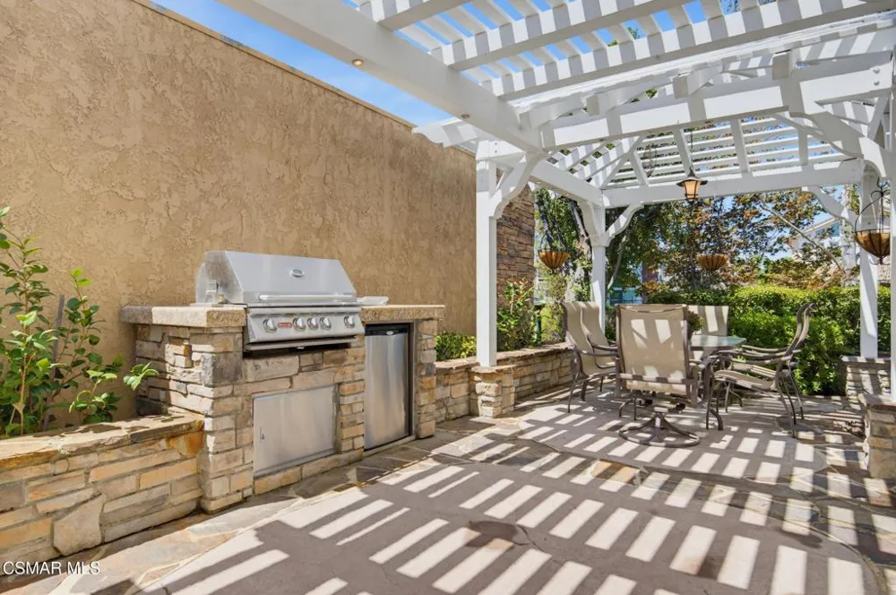 3927 Fairbreeze Circle Westlake Village, CA 91361