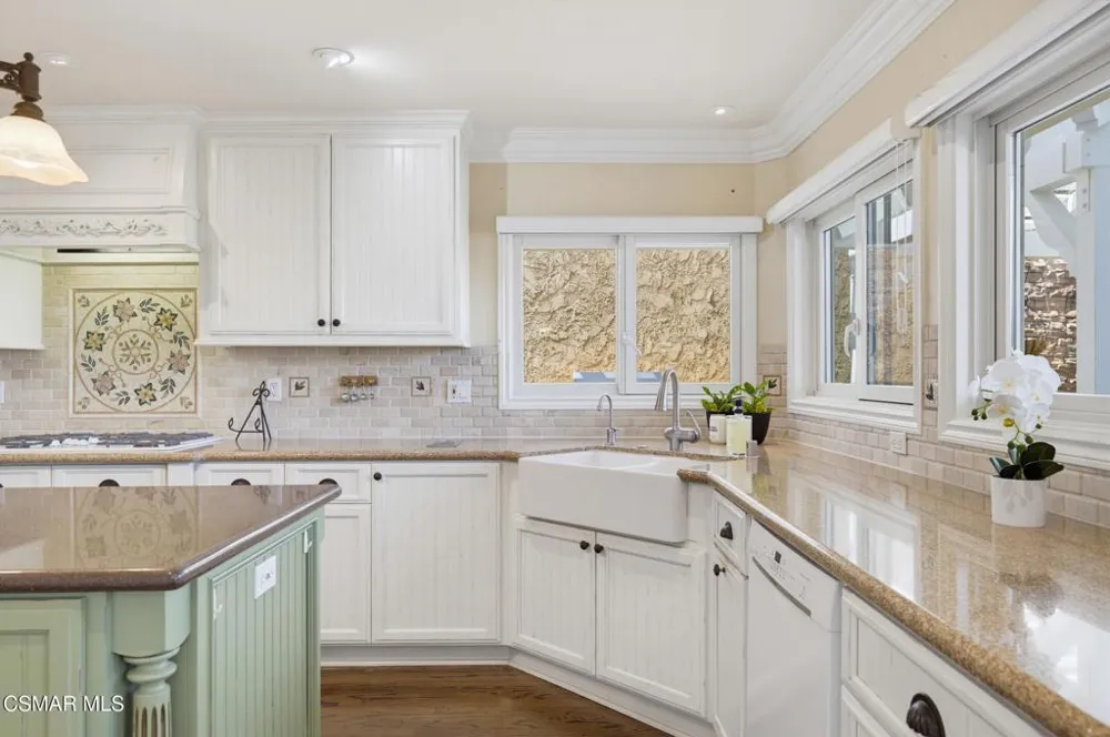 3927 Fairbreeze Circle Westlake Village, CA 91361