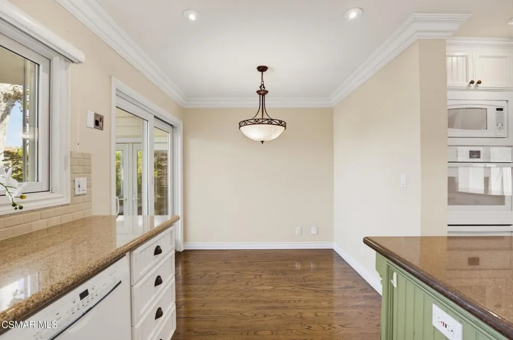 3927 Fairbreeze Circle Westlake Village, CA 91361