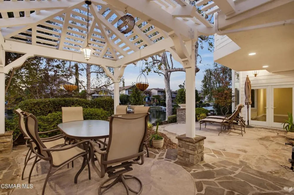 3927 Fairbreeze Circle Westlake Village, CA 91361