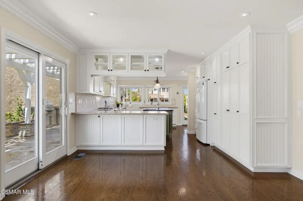 3927 Fairbreeze Circle Westlake Village, CA 91361