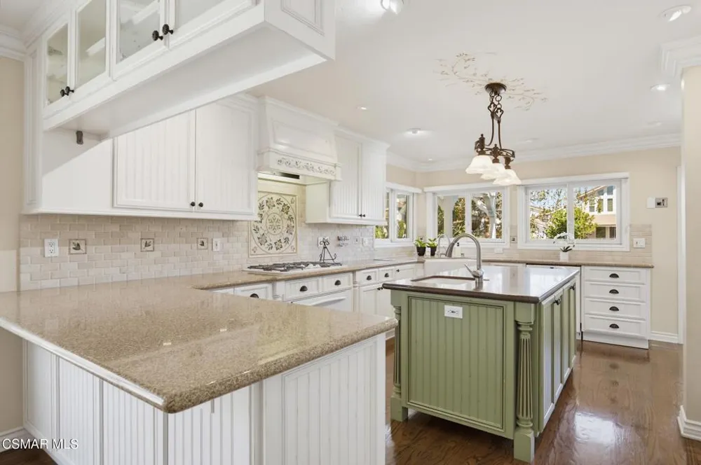 3927 Fairbreeze Circle Westlake Village, CA 91361