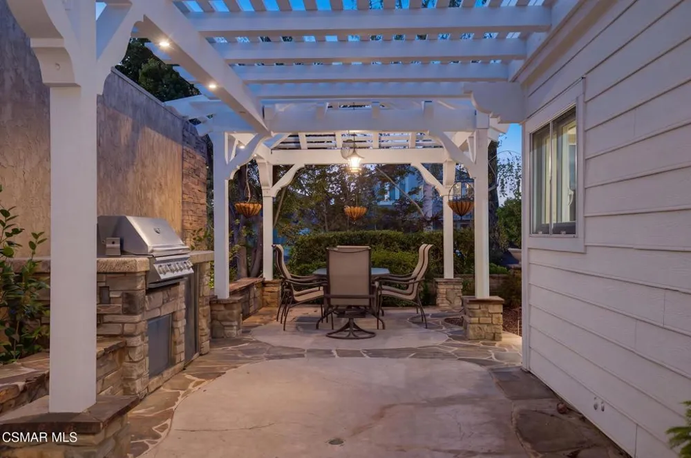3927 Fairbreeze Circle Westlake Village, CA 91361