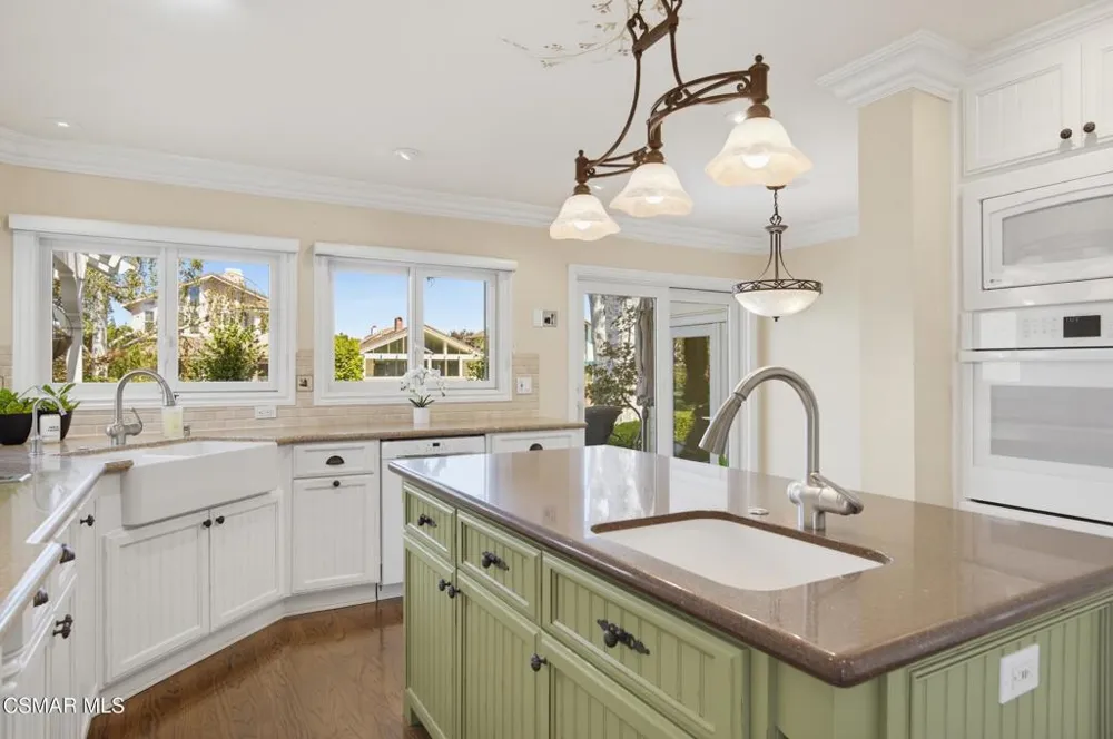 3927 Fairbreeze Circle Westlake Village, CA 91361
