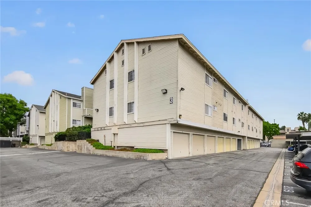 777 S Citrus #217 Azusa, CA 91702