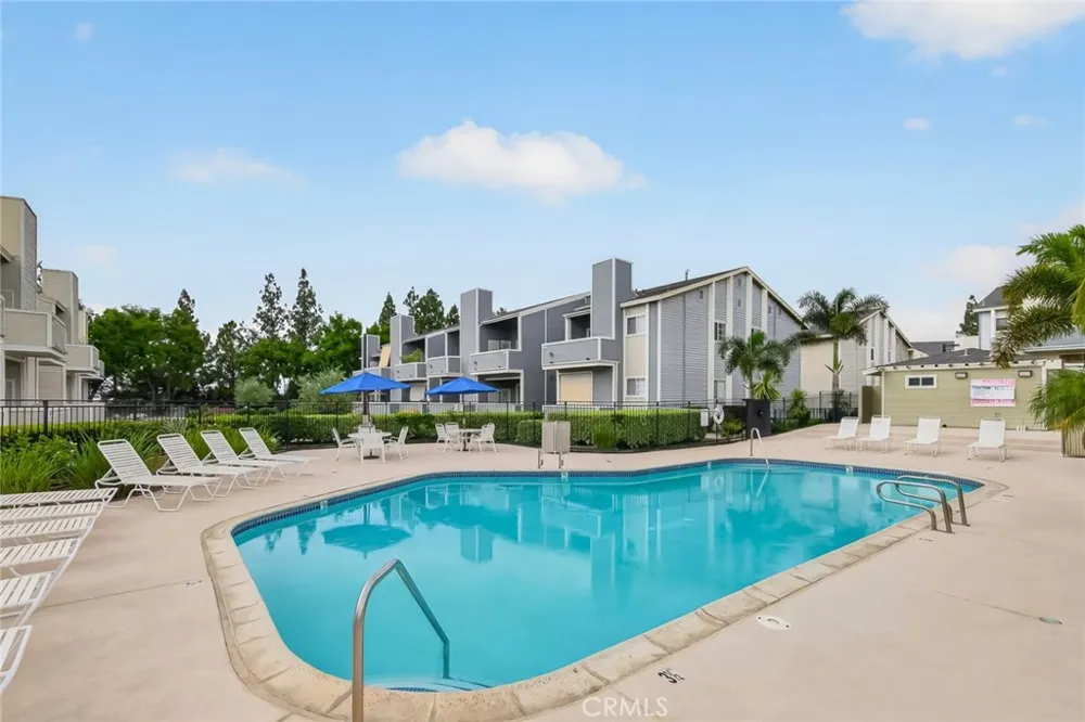 777 S Citrus #217 Azusa, CA 91702