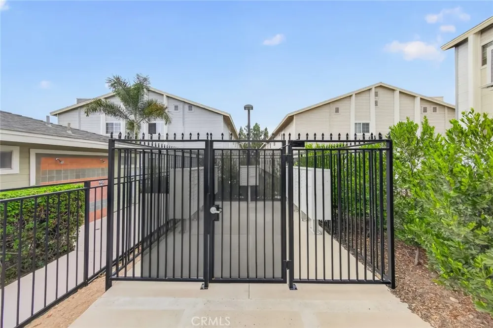 777 S Citrus #217 Azusa, CA 91702