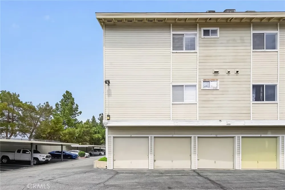 777 S Citrus #217 Azusa, CA 91702