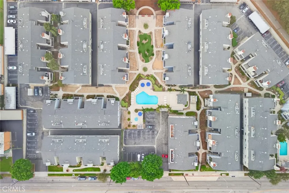 777 S Citrus #217 Azusa, CA 91702