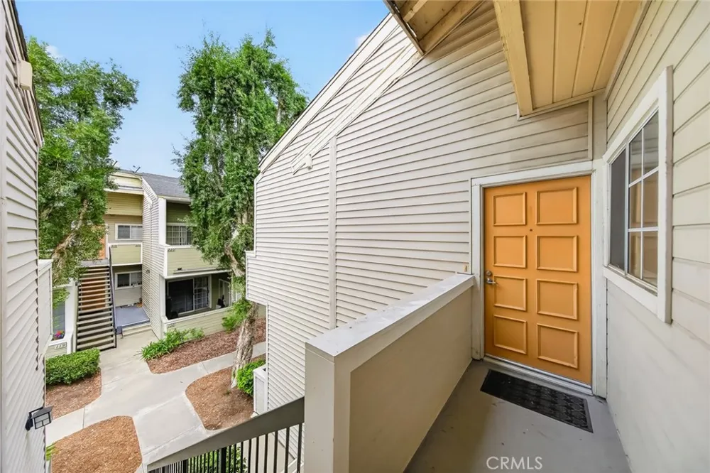 777 S Citrus #217 Azusa, CA 91702