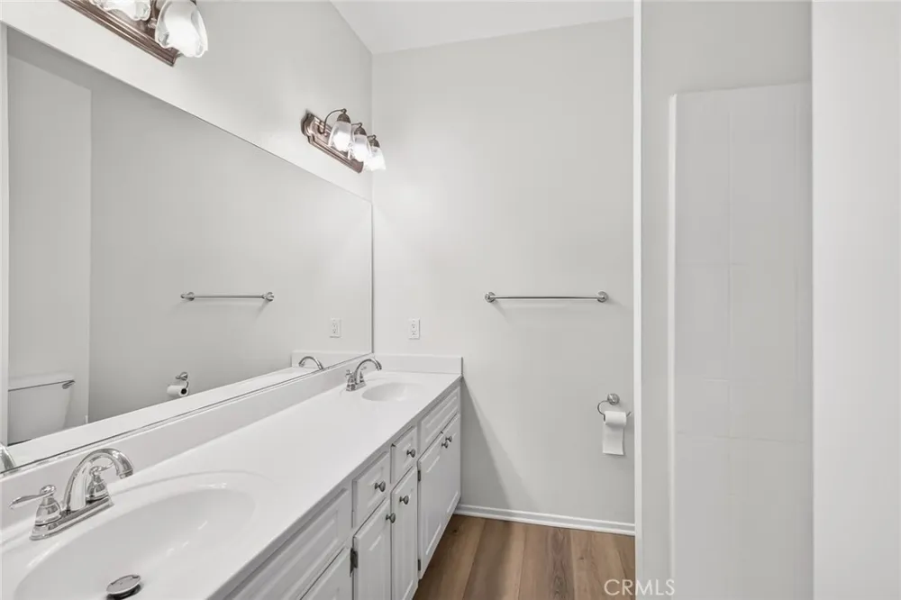 777 S Citrus #217 Azusa, CA 91702