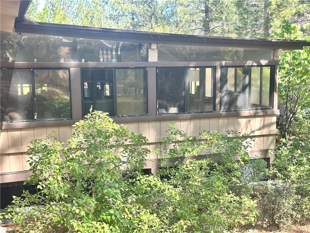 1650 Blackbird Wrightwood, CA 92397
