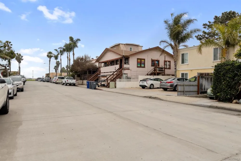 5130 Long Branch Avenue #B San Diego, CA 92107