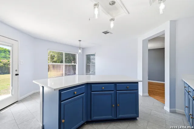 6318 Regency Wood San Antonio, TX 78249