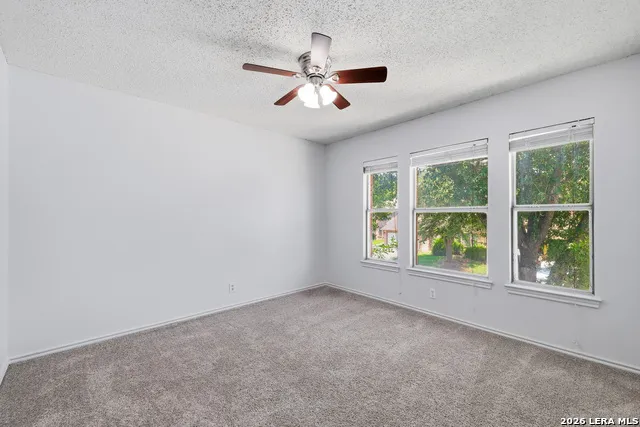 6318 Regency Wood San Antonio, TX 78249