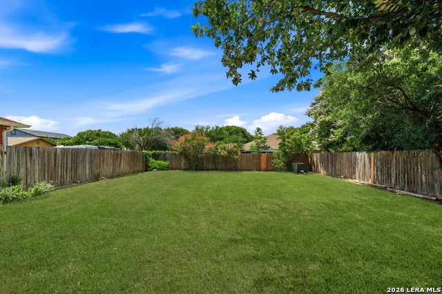 6318 Regency Wood San Antonio, TX 78249