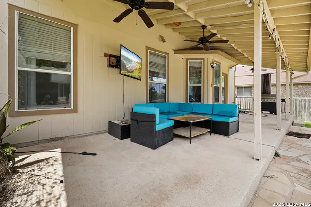 713 FALL CREEK DR Leander, TX 78641
