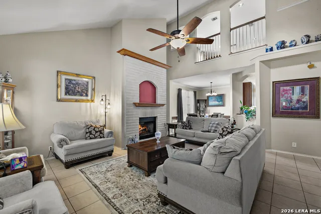 713 FALL CREEK DR Leander, TX 78641