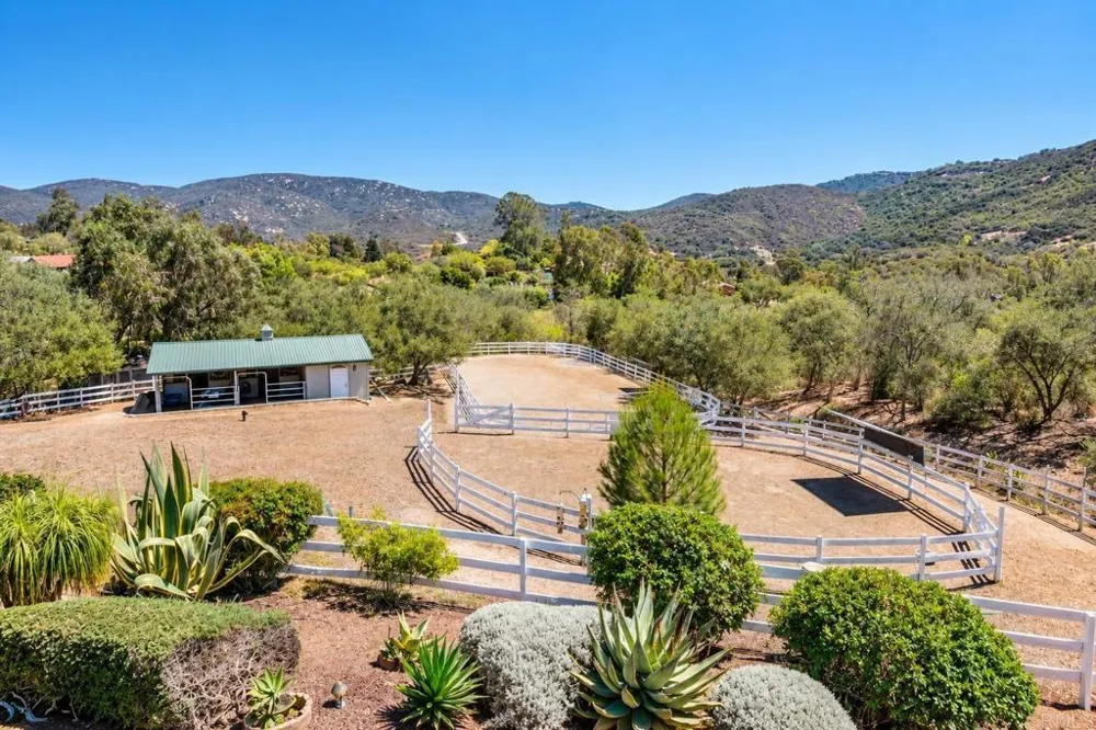 20020 Elfin Forest Road Escondido, CA 92029