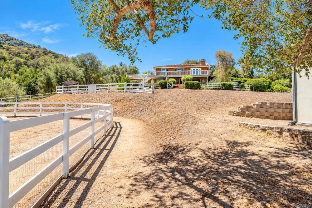 20020 Elfin Forest Road Escondido, CA 92029