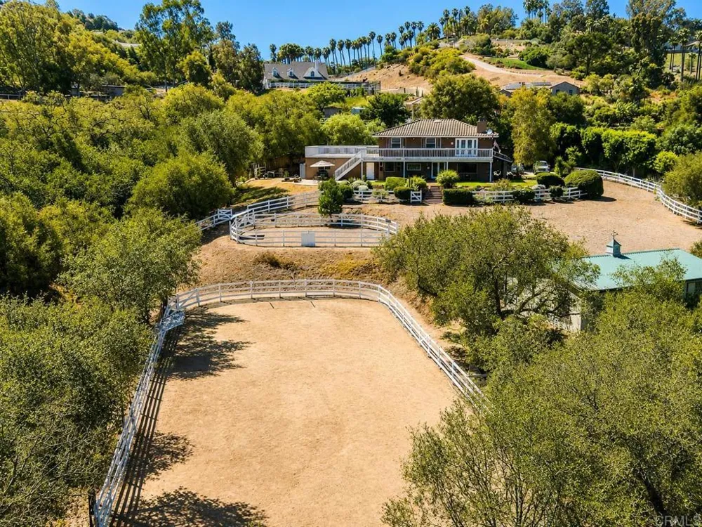 20020 Elfin Forest Road Escondido, CA 92029