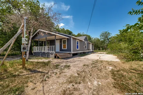 811 MCCAULEY BLVD