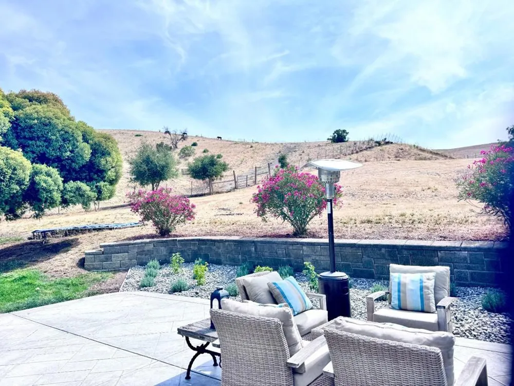 90 Adrian Dr Hollister, CA 95023