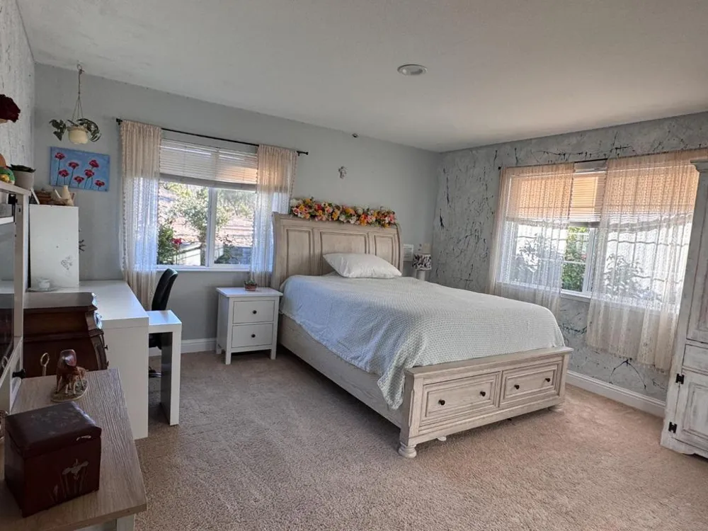 90 Adrian Dr Hollister, CA 95023