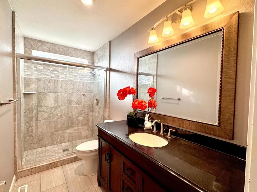 90 Adrian Dr Hollister, CA 95023