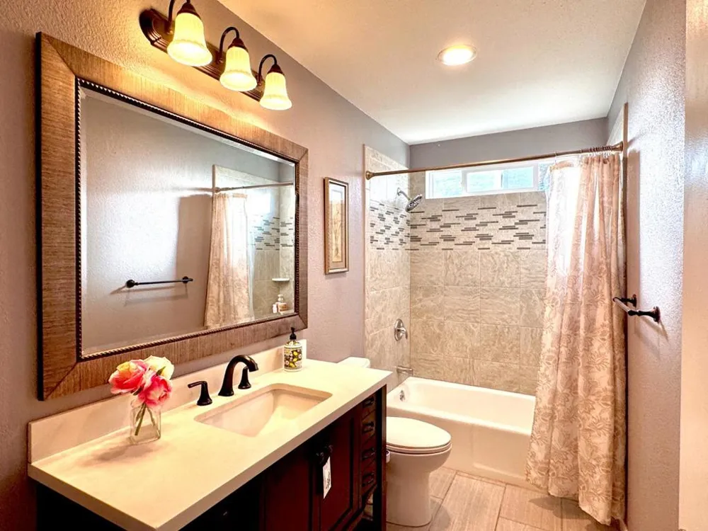 90 Adrian Dr Hollister, CA 95023