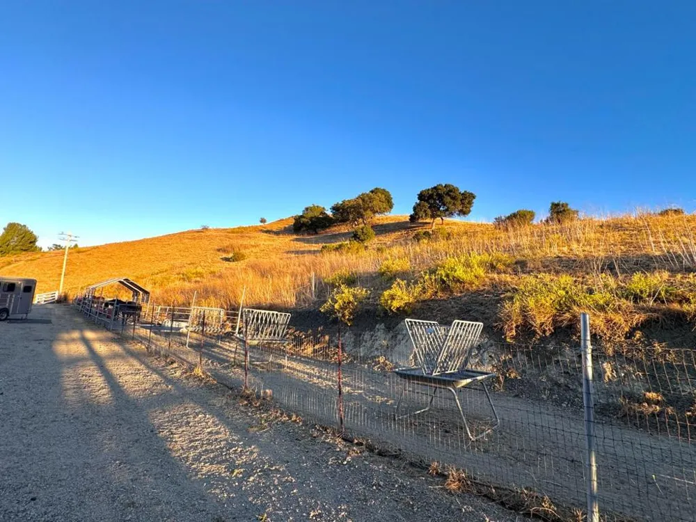 90 Adrian Dr Hollister, CA 95023