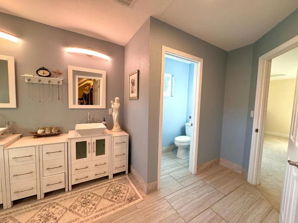 90 Adrian Dr Hollister, CA 95023