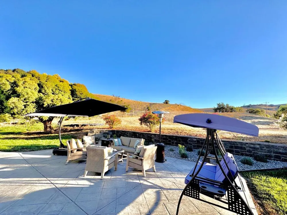 90 Adrian Dr Hollister, CA 95023
