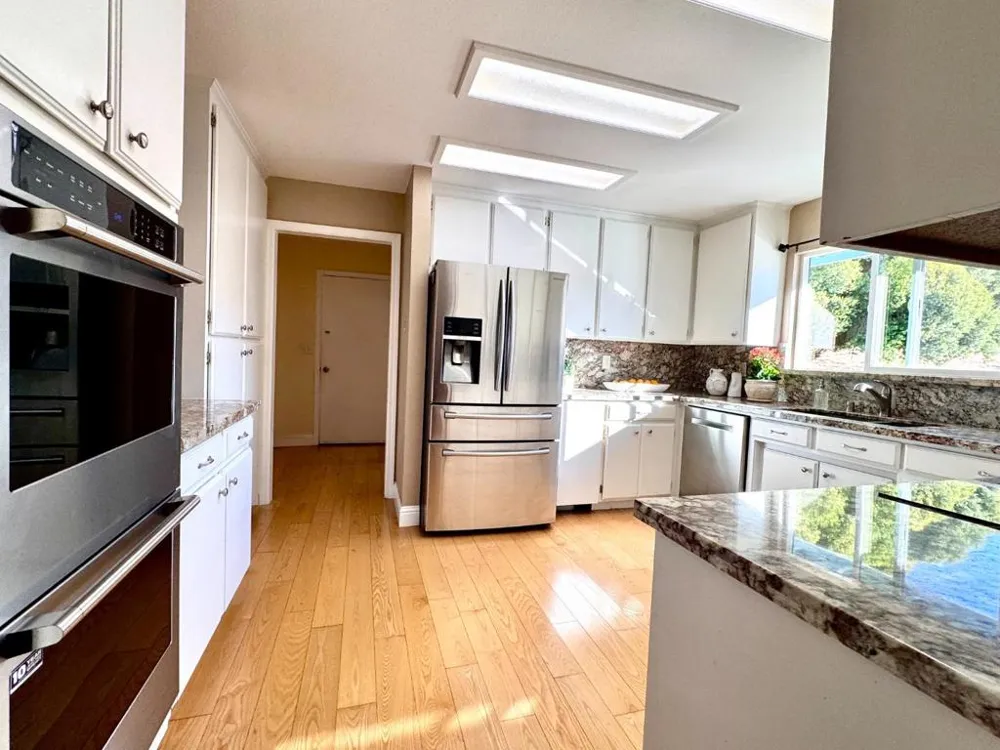 90 Adrian Dr Hollister, CA 95023
