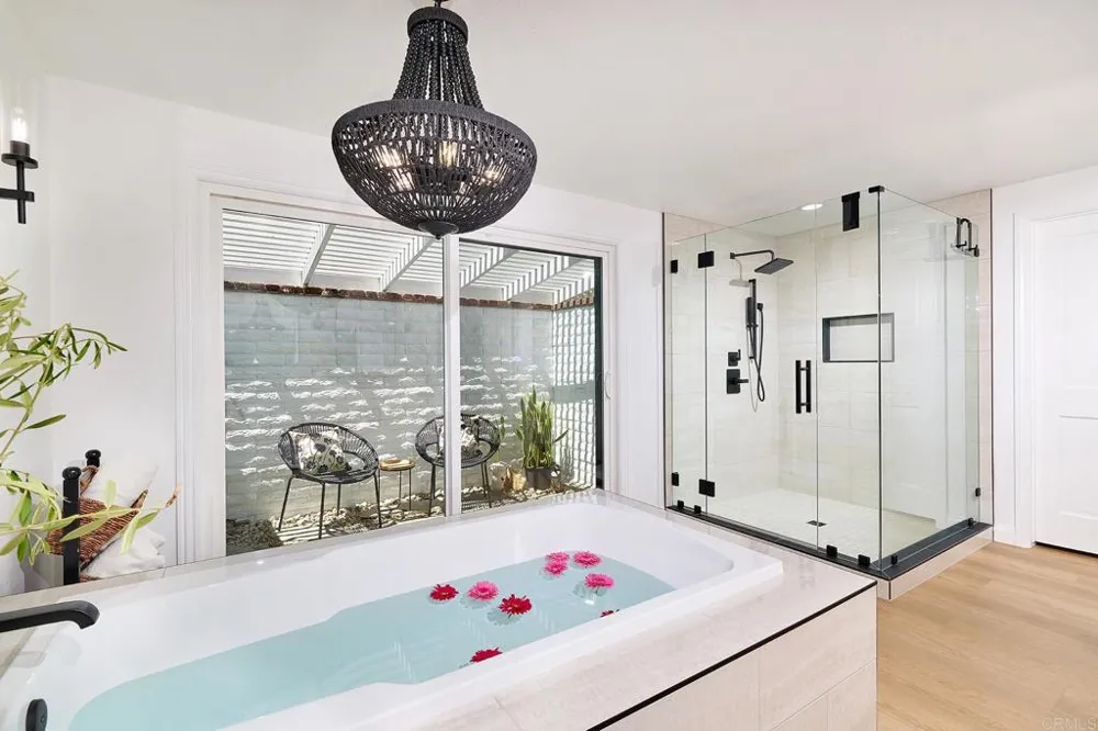 1598 Mesa Verde Drive Vista, CA 92084
