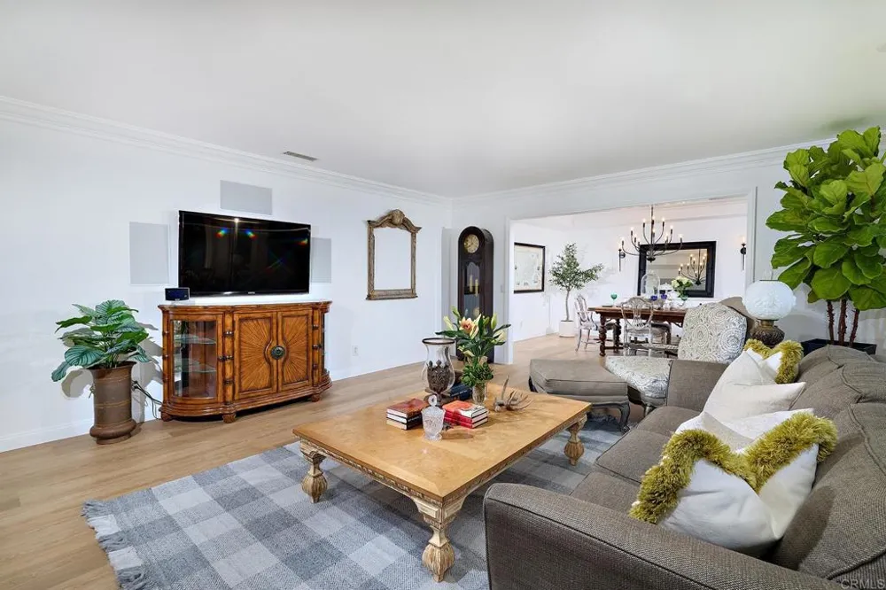 1598 Mesa Verde Drive Vista, CA 92084