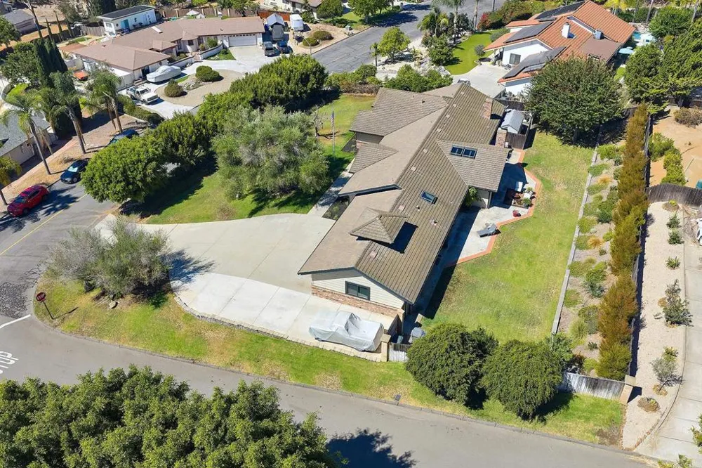 1598 Mesa Verde Drive Vista, CA 92084