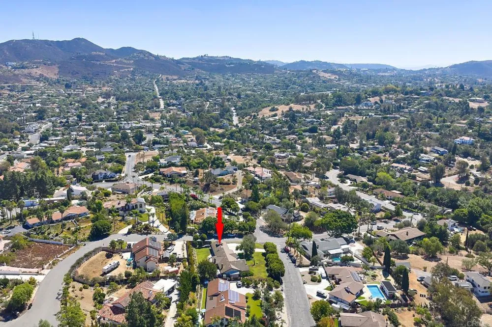 1598 Mesa Verde Drive Vista, CA 92084