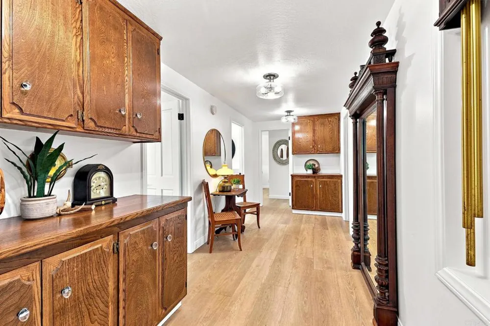 1598 Mesa Verde Drive Vista, CA 92084