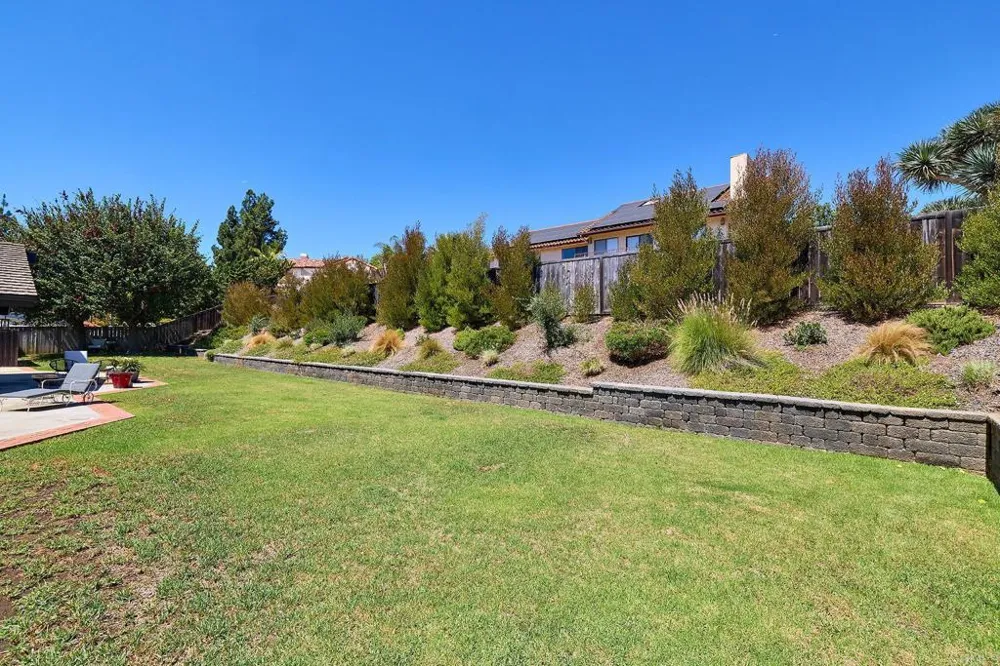 1598 Mesa Verde Drive Vista, CA 92084