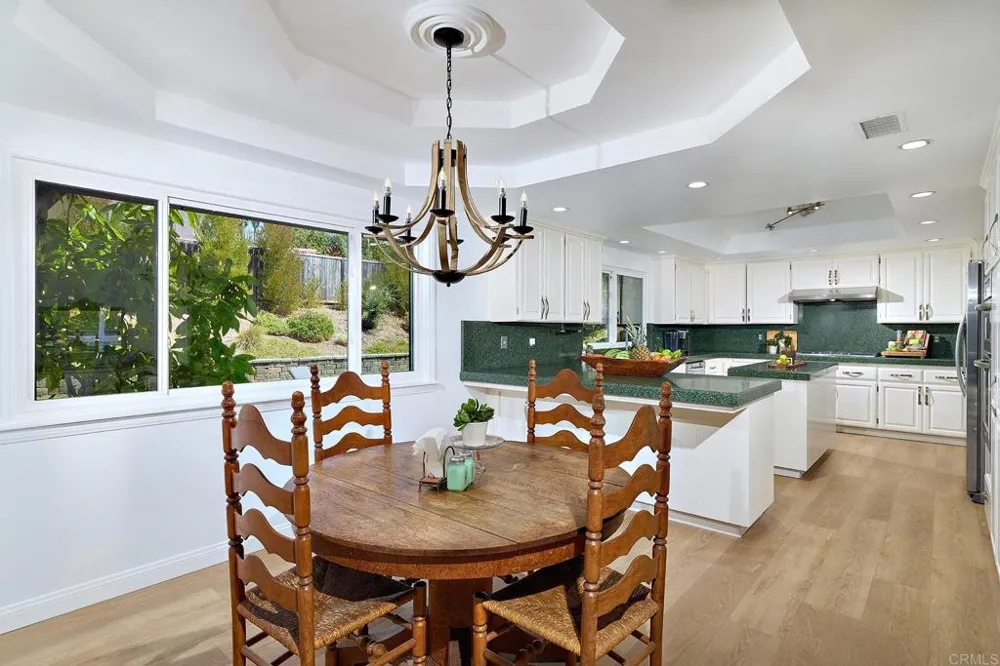 1598 Mesa Verde Drive Vista, CA 92084