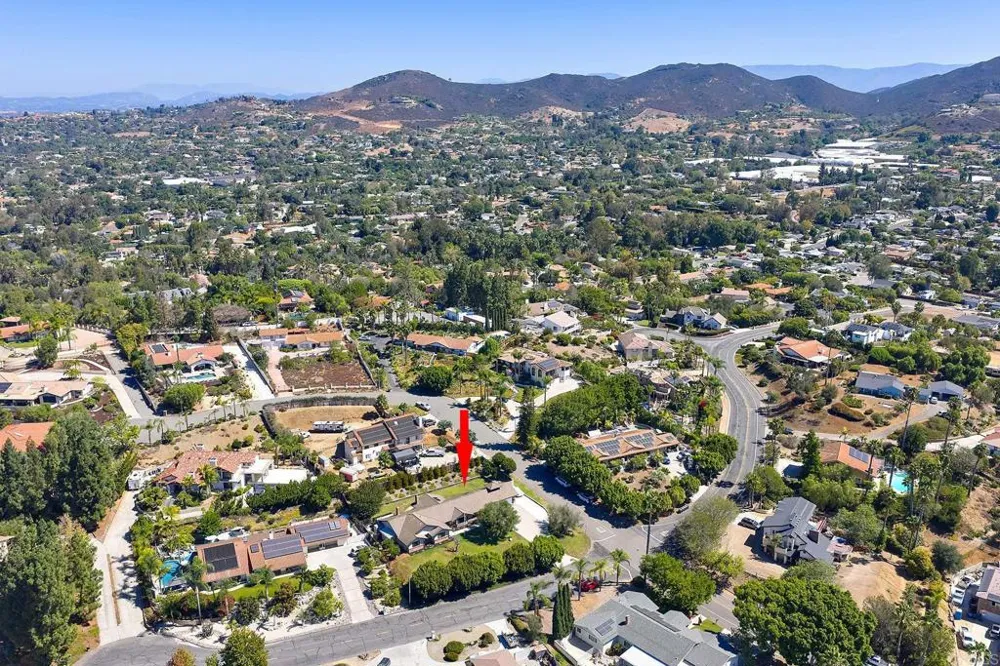 1598 Mesa Verde Drive Vista, CA 92084
