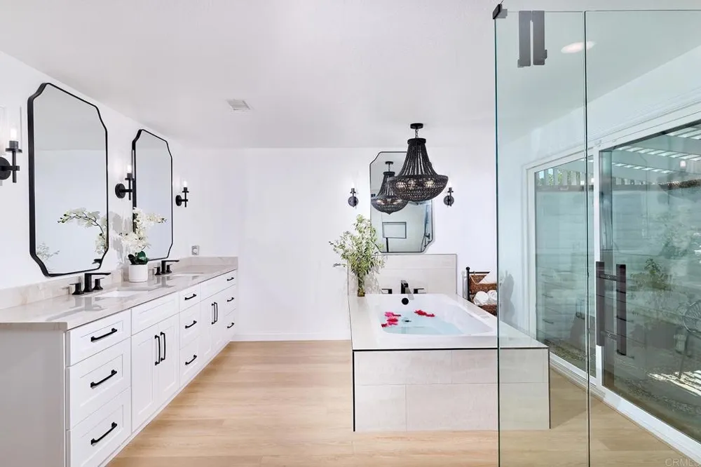 1598 Mesa Verde Drive Vista, CA 92084