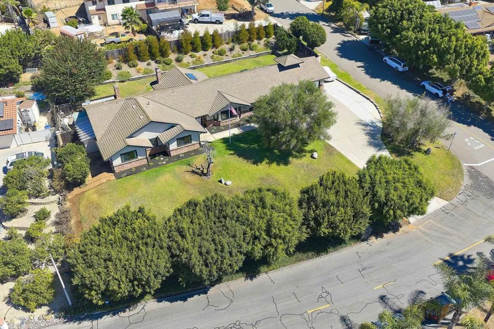 1598 Mesa Verde Drive Vista, CA 92084