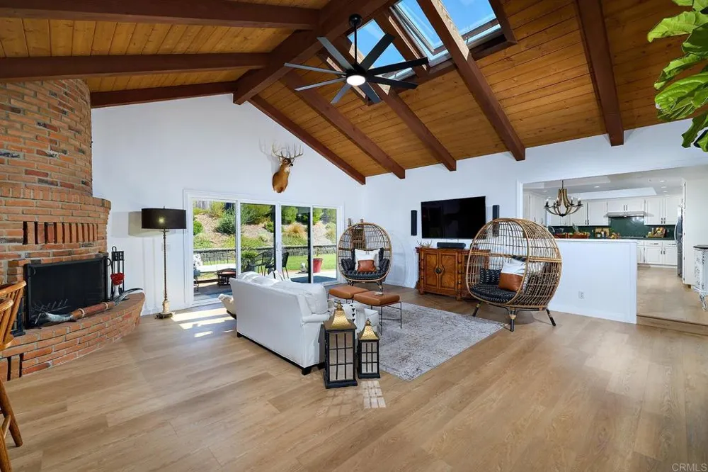 1598 Mesa Verde Drive Vista, CA 92084