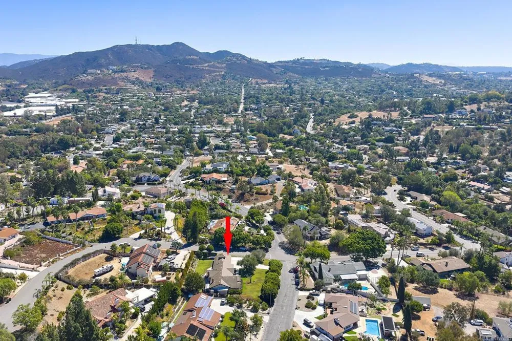 1598 Mesa Verde Drive Vista, CA 92084