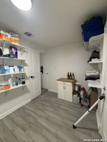 129 Halliday San Antonio, TX 78210