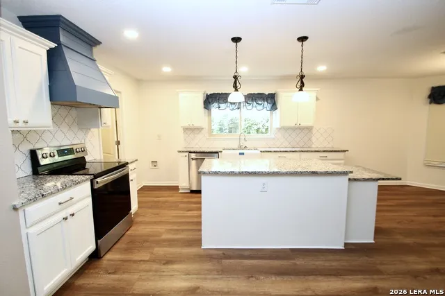 432 IRONGATE RDG San Antonio, TX 78253